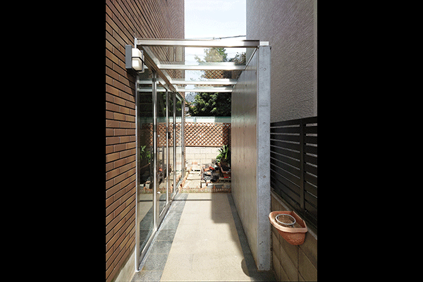 RC造の玄関建具交換1